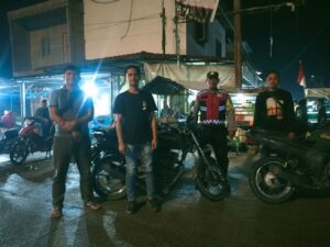 Ka. SPK C Bersama Piket Satfung Polsek Medang Deras Patroli Malam Antisipasi Kejahatan Begal Dan Tauran.