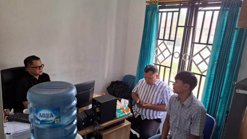 Sat Intelkam Polres Batu Bara Koordinasi di KPU Terkait Pilkada Serentak.