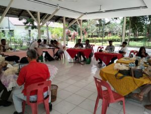 Kasi Humas Polres BatuBara Colsys di PT. Socfindo Wujudkan Pilkada Damai.
