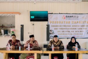 Panwaslu Kecamatan Air Putih Gelar Bimtek Penguatan Kapasitas Pengawasan.