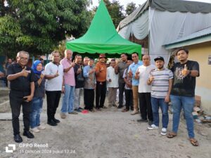 Tim Pemenangan Darwis – Oky Kunjungi Eks Kepala Desa Dan Korban Banjir di Batu Bara.