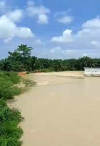 Sungai Dalu Dalu Air Putih Meluap. Ketua LIN : Bisa Berdampak Banjir Bandang.