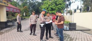 Judi Online. Polsek Labuhan Ruku Gaktibplin Serta Pengecekan Hp Personil.