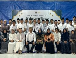 Buka Bersama dengan Lapas Labuhan Ruku, Kakanwil Ditjenpas Sumut Bagikan Sembako kepada Keluarga Warga Binaan dan Masyarakat Sekitar.