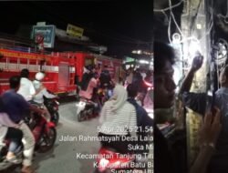 Korsleting Listrik Toko Elektronik Terbakar.