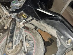 “Laka Lantas di Jalan Acsess Road Inalum, Satu Orang Luka Berat”.