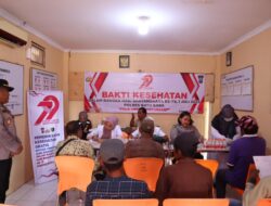 Pengemudi Becak Bermotor Dan Ojek Offline Pemeriksaan Kesehatan Gratis di Polsek Labuhan Ruku.