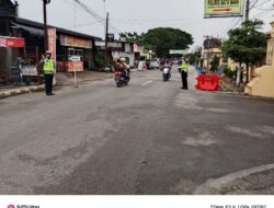 Sat Lantas Giat Pengaturan Lalu Lintas Depan Mako Polres Batu Bara.