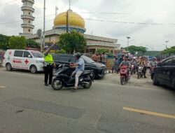 Satlantas Polres Batu Bara Pengaturan Lalin Depan Mesjid Jami Al Ridha Lima Puluh Kota.