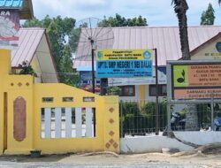 Ka. UPT SMPN 1 Sei Balai Wajibkan siswa Bayar Seragam Sekolah 300.000. 