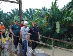 Jembatan Gantung Kandangan Nyaris Putus, Bupati Batu Bara Perbaikan Secepatnya.