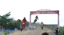Perebutkan Trophy Motorcross Grasstrack di Singapore Land Resmi di Tutup Bupati Batu Bara.