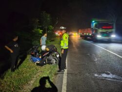Satlantas Polres Batu Bara Tanggap Beri Pertolongan Korban Laka Lantas di Jalinsum Limapuluh