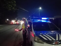 Polantas Polres Batu Bara Patroli Blue Light di Jalinsum Pos Lantas Indrapura.