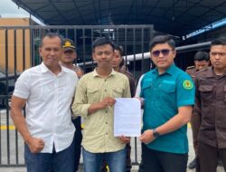 APDESU Demo di Kajari Kadiskop & UKM Batu Bara Diduga Manipulatif Kegiatan Bimtek Rp3.5 Milyar.