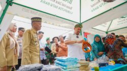 Bupati Batu Bara Tinjau Program Berlayar Kampung Tenun di Talawi.